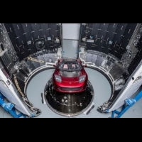 現實「鋼鐵人」就是狂，Elon Musk的Telsa Roadster將要前往火星軌道啦！