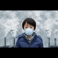 空氣汙染只會影響呼吸道、鼻子？其實，還會導致「這些疾病」，體內「維生素D」的濃度更明顯偏低！