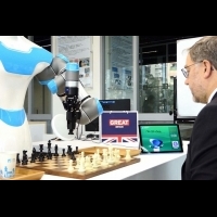 工研院開發「智慧視覺機器人」 可陪下棋、幫倒茶