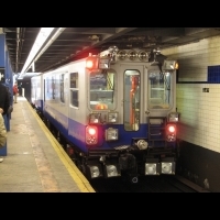 你聽過「地鐵大堵車」嗎？不一樣的《紐約地鐵》風景，比爛、比窄、比髒的...