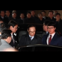 【韓半島傳真】風光一時的「CEO總統」涉貪落難…李明博成為階下囚