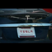 馬達螺栓瑕疵 特斯拉召回逾12萬輛Model S