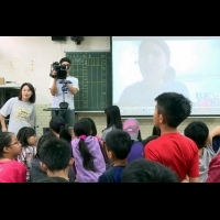 宜蘭學童拾獲日女大學生相機 視訊聊天
