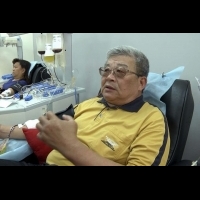 妻子生產受到幫助 他用捐血2112次回報社會
