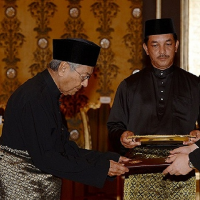 正式宣誓就任馬來西亞總理！馬哈地成為最年長國家領導人