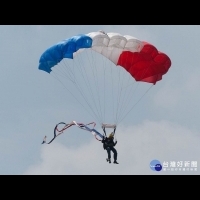 漢光演習預演意外　1傘兵張傘不完全高空墜落重傷