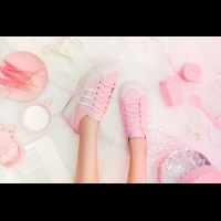 粉紅色鞋控注意！「NIKE粉紅老爺鞋、Keds粉彩系帆布鞋」小粉鞋春季進攻鞋櫃！
