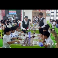畢業前特別的一課　古亭國小52位學子學習西餐禮儀