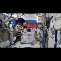 俄太空人玩足球！無重力射門宣傳2018世足賽