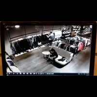高價服飾店被竊 男賊試衣間剪標偷衣