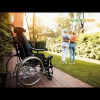 乳癌骨轉移治療有成　輪椅少婦「走」出醫院