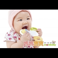 寶寶吃飯好慢？儘早讓寶寶自己學會吃飯，3重點報你知...