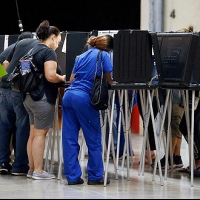 中期選舉結果不分高下，美國佛羅里達州將重新計票