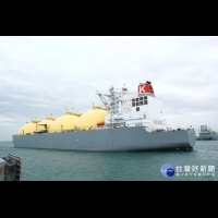 首艘澳洲Ichthys「PACIFIC BREEZE」液化天然氣船　開進高雄永安港