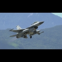 增購戰機，F-16V升空救總統大選？