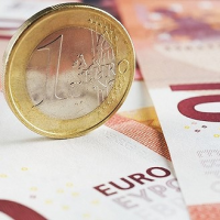不滿川普借美元施壓，歐盟今發布草案以抬高歐元地位