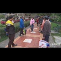 蘆洲柳堤公園磁磚步道惹民怨　議員要求改善
