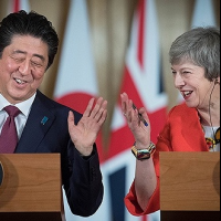訪英建立新經濟關係，日本首相安倍：不希望硬脫歐