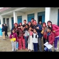 遠赴尼泊爾當國際志工　高中生學會感恩惜福