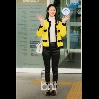 金雪炫現身仁川機場 展現溫暖笑容出席時裝秀