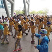 慶祝百周年校慶　嘉市民族國小學生跳街舞快閃市區