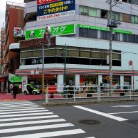 為什麼「7-Eleven」展店如此密集？在日本超越「永旺」超大型連鎖超市，靠的是這一招！