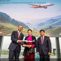 越南國會主席阮氏金銀出席法國圖盧茲典禮 與越捷歡迎全新空中巴士A321neo