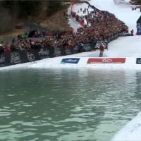 阿拉斯加「送冬」競賽 滑雪加滑水考驗技術