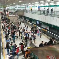 地震不斷更新／台北捷運全線停駛 各地接連傳出災情