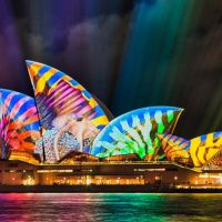 【2019 Vivid Sydney繽紛雪梨燈光節】活動時間、景點行程、住宿懶人包！