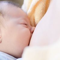 母乳是寶寶最佳營養來源 產後哺乳該知道的事