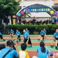 豐原合作、東區大智國小校慶　精采表演祝學校生日快樂