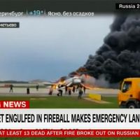 俄客機迫降冒火 機上78人已知41死