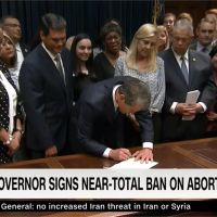 阿拉巴馬「全美最嚴」墮胎法 墮胎最重判99年！