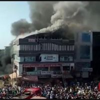 印度購物中心大火 至少19死20人傷送醫