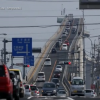 影／日本第一拉麵橋在這！近90度超斜橋面，像通往天際