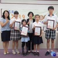 彰化4位學生獲總統教育獎　王惠美接見表揚