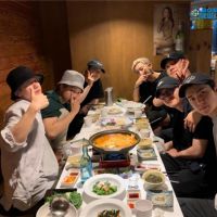 世勛公開EXO成員聚餐照 為D.O.齊聚一堂展現友情