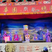 明華園淡水金色水岸登場　吸引上萬名觀眾共賞歷史大戲