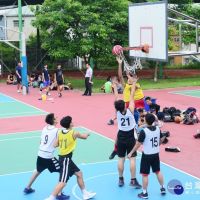 籃球3ON3俋起來鬥牛賽嘉義高中開打　近300位青少年組隊參加