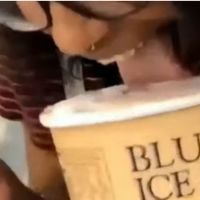 冰淇淋舔一口放回去 德州噁少女引發公憤