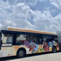 台中獨家 全國首輛迪士尼彩繪雙節公車上路