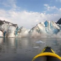 阿拉斯加史賓塞冰河崩解 驚險一瞬全都錄