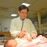 新生嬰孩落地驚見無肛門、單顆腎 小兒外接團隊出動搶救