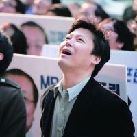 罷工捍衛新聞自由抗財團 南韓傳奇記者李容馬今晨癌逝