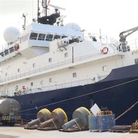 美海軍科研船「莎莉萊德號」 基隆港進港補給