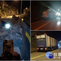 蘇花公路觀音段落石阻交通　警方及工程人員歷險交管及清除
