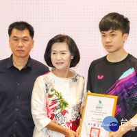 「桌球神童」林昀儒回饋鄉里　捐20萬響應宜縣營養午餐