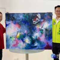 莊競程參選艱困選區　藝術家羅榮源提供「乘風破浪」畫作打氣