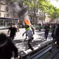 巴黎抗議氣候變遷遊行 黃背心混入演變成全武行